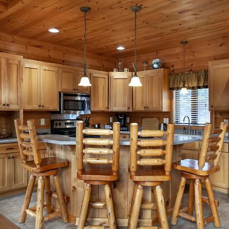 Black Bear Reserve - Mtn View, Hot Tub, Game Room Sevierville Bagian luar foto