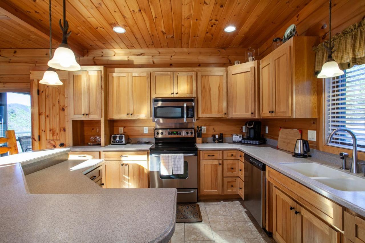 Black Bear Reserve - Mtn View, Hot Tub, Game Room Sevierville Bagian luar foto