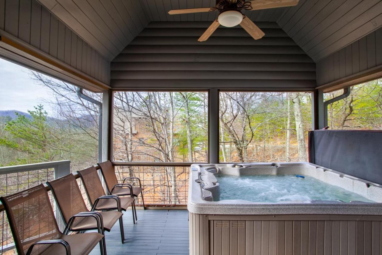 Black Bear Reserve - Mtn View, Hot Tub, Game Room Sevierville Bagian luar foto