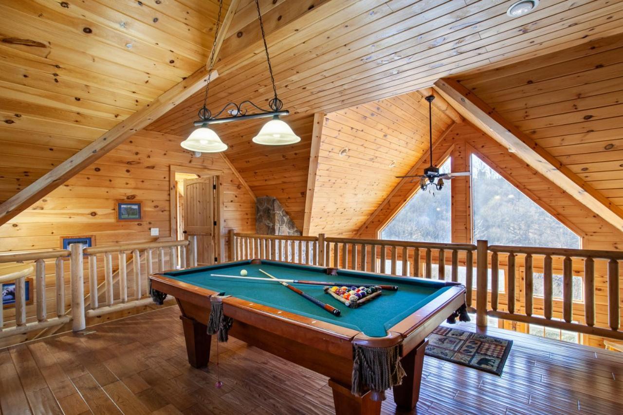 Black Bear Reserve - Mtn View, Hot Tub, Game Room Sevierville Bagian luar foto